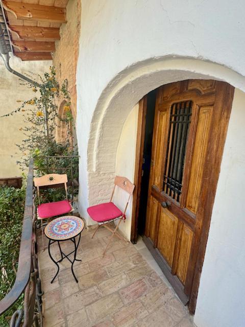Oliva Courtyard Guesthouse Экстерьер фото