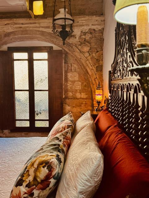 Oliva Courtyard Guesthouse Экстерьер фото