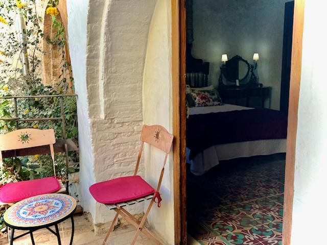 Oliva Courtyard Guesthouse Экстерьер фото